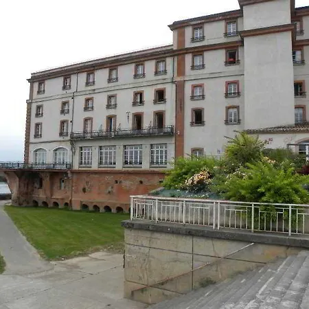 Hotel & Le Moulin De