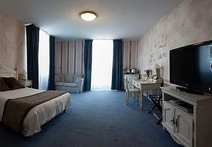 Hotel & Le Moulin De 3*